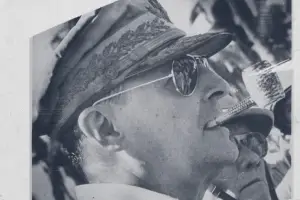 Hanya sedikit yang berhasil merangkum esensi harapan tersebut menjadi sebuah panduan hidup yang sekuat dan sedalam doa yang ditulis oleh Jenderal Douglas MacArthur, seorang tokoh militer legendaris Amerika (Sumber:youtube)