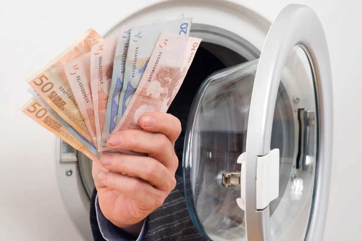 Meskipun alamat terlihat, jika nilai aset yang dicuci tidak diketahui secara pasti dan tidak dapat diverifikasi oleh pihak berwenang tanpa kunci, proses pembuktian dan penyitaan aset bisa terhambat secara signifikan. (Foto ilustrasi: Canva)