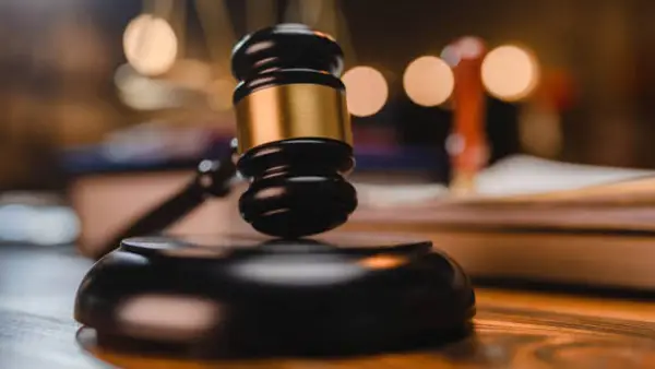 Ilustrasi hak jawab terkait persoalan hukum. (Sumber Foto: iStock)