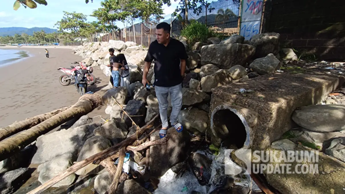 Bau! Dewan Hamzah Soroti Limbah Tambak Udang Diduga Ilegal di Pantai Cipatuguran Sukabumi