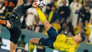 Cristiano Ronaldo mencetak gol akrobatik saat Al Nassr kalahkan Al Khaleej di ajang Saudi Pro League (Sumber: Instagram/@alnassr)