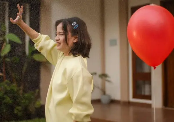 Lirik Lagu Di Ujung Minggu Mesa Hira Lagu tentang Rindu, dan Penantian yang Tak Selesai (Sumber : Instagram/@meisya,syahirah)