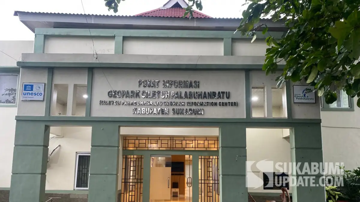 Kantor pusat informasi Geopark Ciletuh-Palabuhanrratu Sukabumi.
