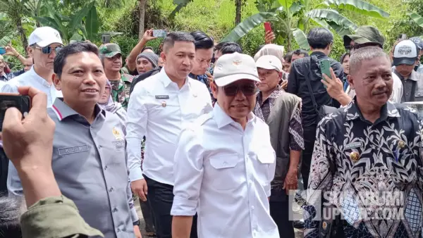 Zainul saat mendampingi Menko PMRI, A Muhaimin Iskandar di Sukabumi. Kamis (27/11/2025). (Sumber: SU/Ilyas Supendi)