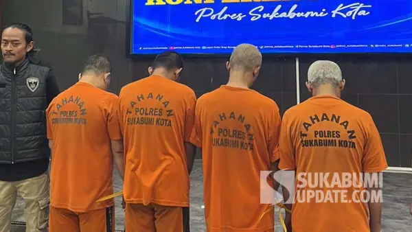 Empat pelaku curanmor modus pinjam mobil di Sukabumi, dua diantaranya berperan sebagai pemalsu STNK-BPKB. (Sumber Foto: SU/Turangga Anom)