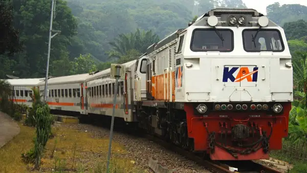 KA Siliwangi Sukabumi Cipatat (Sumber: Ponyrail)