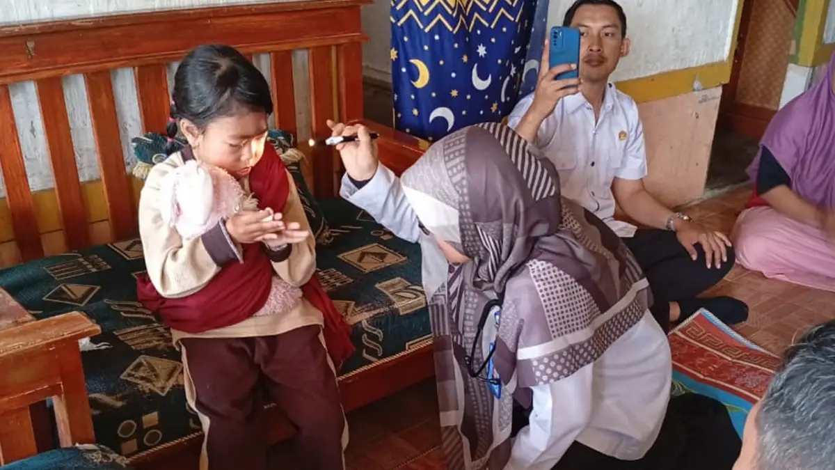 Idap Penyakit Langka, Bocah 7 Tahun Asal Caringin Sukabumi Tak Bisa Berkedip Sejak Lahir