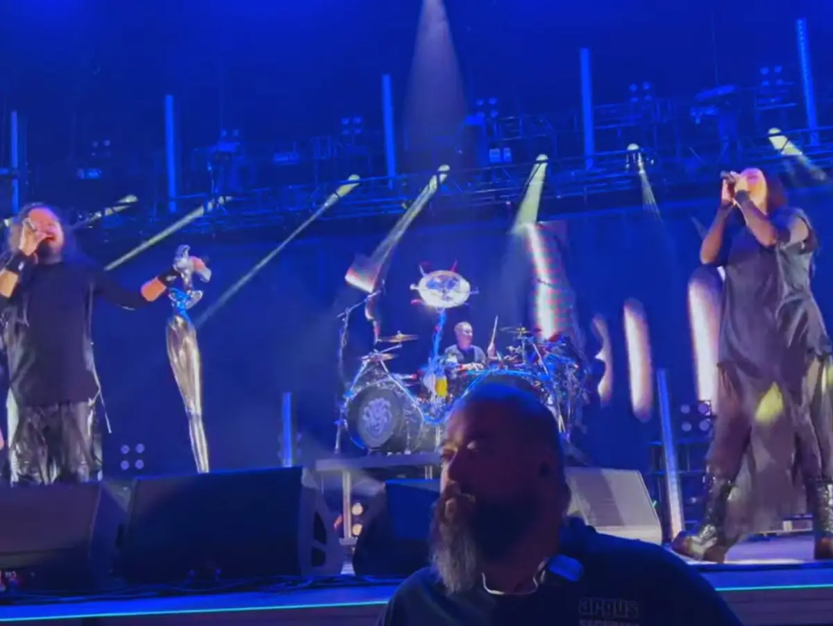 Korn feat. Amy Lee: Freak On A Leash