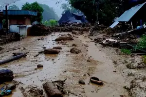 Krisis hidrometeorologi mencapai puncaknya. Akhir November 2025 diwarnai duka mendalam saat gelombang banjir bandang dan longsor menerjang Aceh, Sumatera Utara, dan Sumatera Barat. (Sumber: Kabupaten Solok/FB)