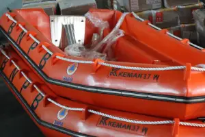 Badan Nasional Penanggulangan Bencana (BNPB) terus melakukan upaya distibusi logistik dan peralatan  melalui jalur darat, laut dan udara menuju ke beberapa wilayah di Provinsi Aceh. (Sumber: BNPB)