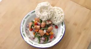 Resep Sosis Oseng Bawang Merah, Menu Pedas, Gurih, dan Praktis yang Bikin Nagih (Sumber : Youtube | Devina Hermawan)