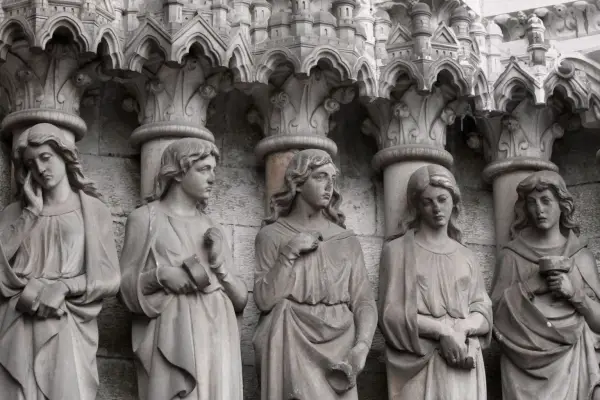 Asal-Usul Kalender Masehi, Museum Berjalan Mitologi Kuno Romawi (Foto Gregorian: Canva)