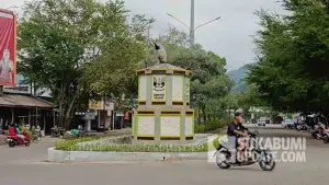 Tugu Jangilus Ikon Palabuhanratu Sukabumi dipercantik Disperkim Kabupaten Sukabumi jelang libur Nataru 2026. (Sumber Foto: SU/Ilyas)