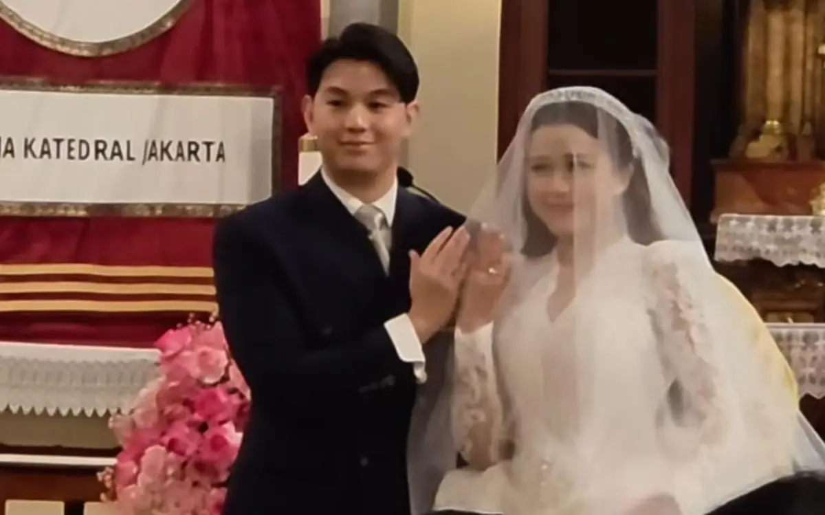 Ucap Janji Suci di Gereja Katedral, Brisia Jodie dan Jonathan Alden Resmi Menikah