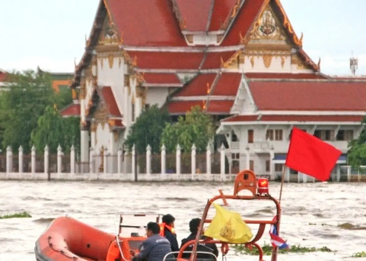 Perdana Menteri Anutin Charnvirakul Copot Kepala Distrik Hat Yai Akibat Tragedi Banjir Thailand