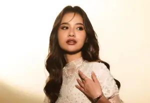 Anggi Marito merilis album terbarunya berjudul Lune, dan salah satu track yang menarik perhatian adalah Langitku Sendiri (Sumber : Instagram/@anggimarito)