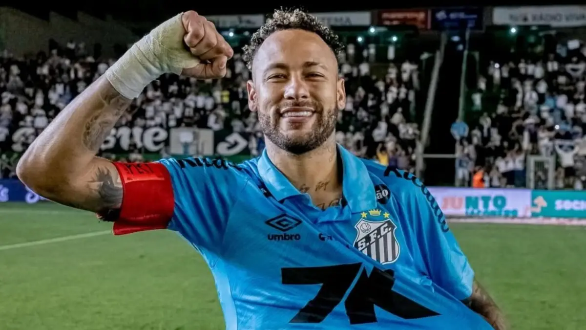 Neymar Hattrick, Santos Berhasil Keluar dari Zona Degradasi