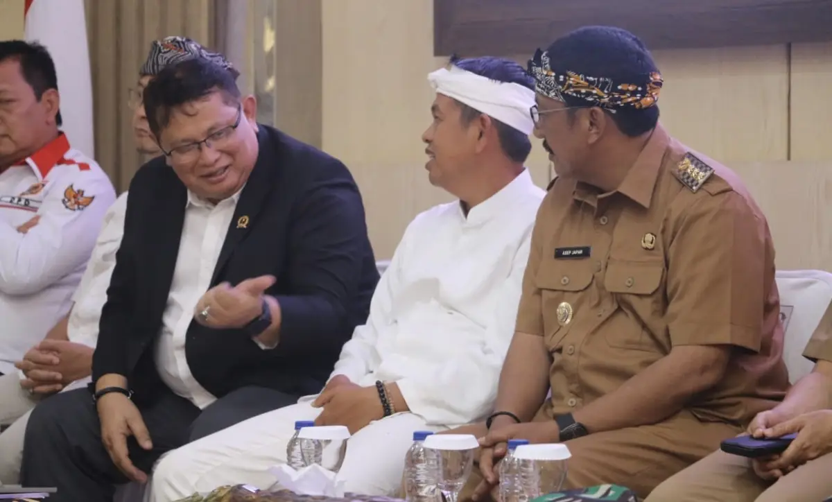 A Yamin Tekankan Sinergi Desa dan Pemerintah pada Pelantikan Apdesi Merah Putih Sukabumi