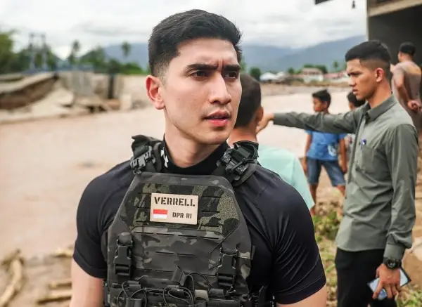 Dinilai Berlebihan, Verrell Bramasta Tegaskan Rompi yang Dipakai Bukan Anti Peluru (Sumber : Instagram/@bramastavrl)