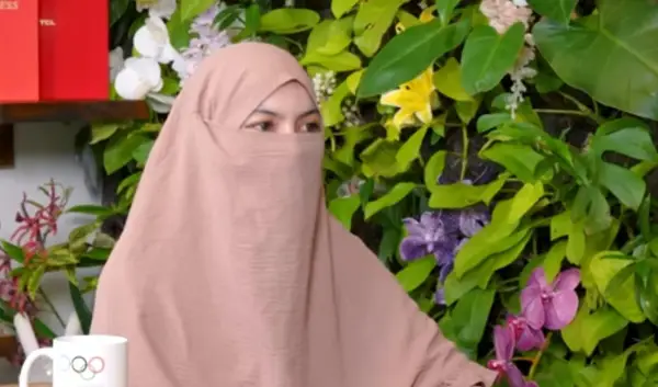 Kasus dugaan perselingkuhan dan perzinahan yang menyeret nama Inara Rusli dan Insanul Fahmi membuat Wardatina Mawa harus mengambil keputusan besar sebagai istri sah. (Sumber : Youtube | Denny Sumargo)