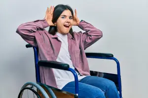 Ilustrasi Mengenal 8 Jenis Disabilitas dan Pentingnya Lingkungan Inklusif (Sumber: Freepik/@Krakenimages.com)