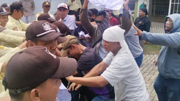 PT PLN Indonesia Power Unit Bisnis Pembangkitan (UBP) Jawa Barat 2 Pelabuhan Ratu gelar simuasi menjaga Obyek Vital Nasional dari potensi gangguan. (Sumber: PT PLN IP UBP Jawa Barat 2)