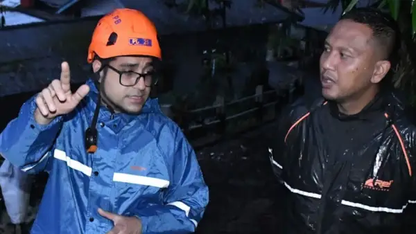 Wakil Wali Kota Sukabumi, Bobby Maulana tinjau bencana akibat hujan deras pada Jumat 5 Desember 2025, salah satunya dampak banjir limpasan Salabintana (Sumber: dokpim kota sukabumi)