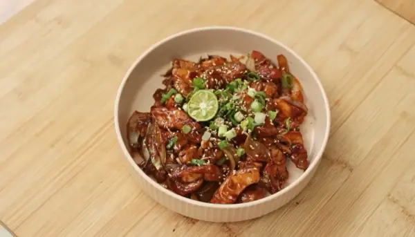 Resep Ayam Fillet Mentega, Makanan Manis Gurih yang Bikin Ketagihan (Sumber : Youtube | Devina Hermawan)