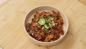 Resep Ayam Fillet Mentega, Makanan Manis Gurih yang Bikin Ketagihan (Sumber : Youtube | Devina Hermawan)