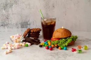 Ilustrasi makanan yang tidak baik untuk kesehatan jantung (Sumber : Freepik)