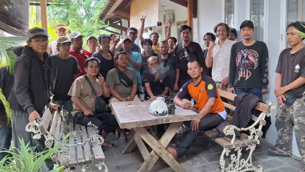 38 Pekerja Bangunan yang sempat terisolasi bencana Aceh saat ini berada di Pidie menunggu jadwal kepulangan. (Sumber Foto: Istimewa)