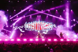 Penampilan Loudness di Stadion Kridosono, Yogyakarta bukan sekadar gigs biasa, melainkan sebuah demonstrasi kekuatan heavy metal sejati (credit foto:Jogjarockarta)