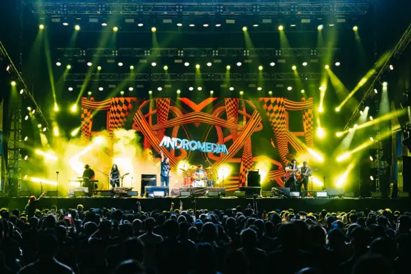 Di balik sound keras dan heavy metal yang mendominasi diskografi Andromedha, terdapat komposisi yang menyentuh sisi reflektif pendengar, yakni lagu Lamunan. (Credit: @Jogjarockarta) (Sumber: Facebook)