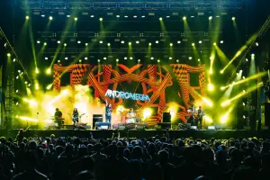 Di balik sound keras dan heavy metal yang mendominasi diskografi Andromedha, terdapat komposisi yang menyentuh sisi reflektif pendengar, yakni lagu "Lamunan". (Credit: @Jogjarockarta) (Sumber: Facebook)