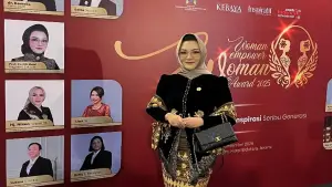 Kepala Prodi Magister Hukum Nusa Putra University (NPU), Prof. Dewi Anggraeni, raih penghargaan Women Empower Women Award 2025 yang digelar Majalah Kebaya Indonesia bekerja sama dengan Majalah Inspiratif Sukses | Foto : Dok. NPU