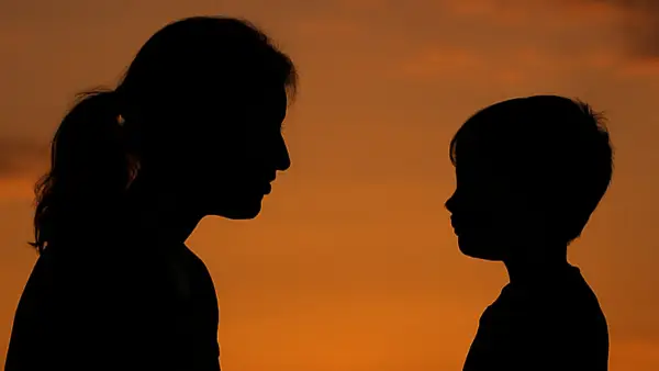 Ilustrasi ibu dan anak (Sumber: edit by copilot)