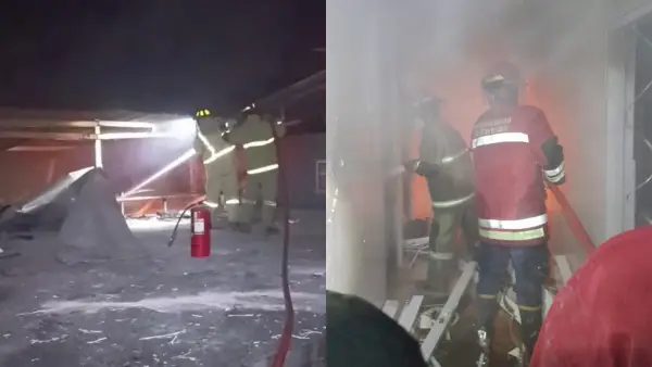 Petugas Damkar saat berupaya memadamkan dua ruangan di Pabrik Jamu PT Sari Alam Sukaraja Sukabumi yang terbakar. (Sumber : Istimewa)