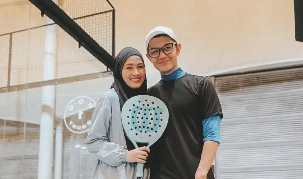Dude Harlino Klarifikasi Soal Kabar Cerai dengan Alyssa Soebandono (Sumber : Instagram/@ichasoebandono)