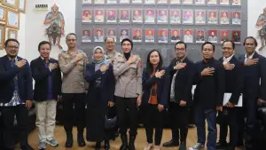 Foto bersama jajaran pejabat PLN UP3 Sukabumi dengan Polres Sukabumi Kota. | Foto: PLN