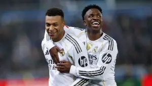 Selebrasi Mbappe dan Vinicius setelah unggul atas Alaves di ajang La Liga (Sumber: Web/realmadrid.com)