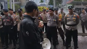 Aksi demonstrasi GRASI (Gerakan Mahasiswa Sukabumi) di depan Lapas Warungkiara Sukabumi. (Sumber : Istimewa.)