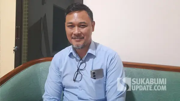 Kepala Seksi Pemasaran BPR Sukabumi Cabang Cibadak, Sutan Rizam Siregar. (Sumber : SU/Ibnu Sanubari).