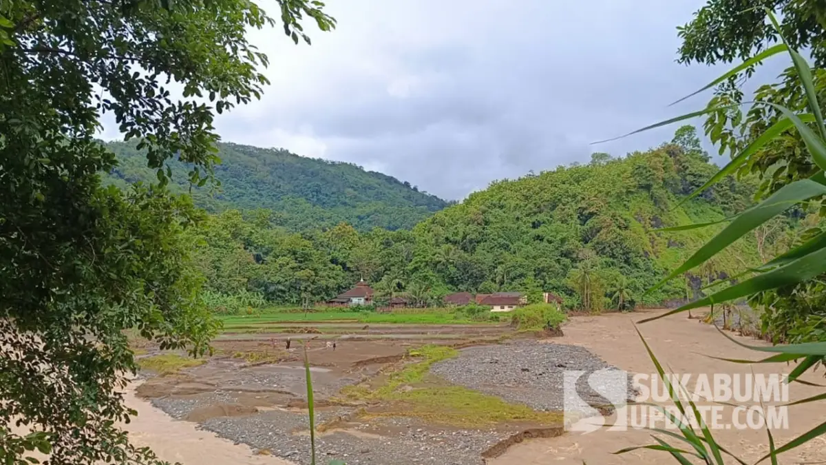 Dihimpit Dua Aliran Sungai, 21 KK Warga Cisarua Terisolir Segera Dievakuasi Perahu Karet