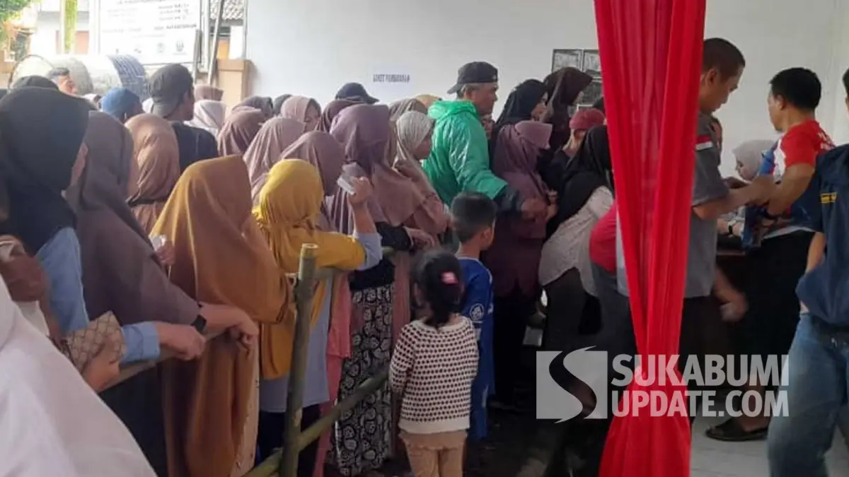 Disdagin Kabupaten Sukabumi Salurkan 6.700 Paket Sembako Murah di Karangtengah Cibadak
