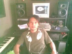 Kabar Duka, Hendro Sunyoto Drummer Pertama Tipe-X Meninggal Dunia (Sumber : Instagram/@handrockndro)