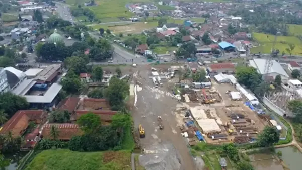 Lokasi exit tol Bocimi seksi 3 di Desa Cibolang Kecamatan Cisaat Kabupaten Sukabumi (Sumber : youtube edwar widodo)