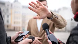 Ilustrasi larangan peliputan. (Sumber: Freepik)