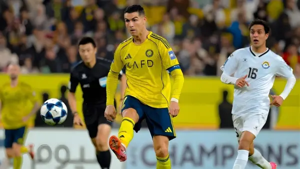 Assist Cristiano Ronaldo pada Joao Felix pada menit ke-44 sekaligus membuat Al-Nassr unggul 5-1 atas Al-Zawaraa SC di ajang ACL Two (Sumber: Instagram/@alnassr)