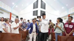 Wali Kota Sukabumi bersama Forkopimda saat mengunjungi Gereja di Hari Natal, Kamis (25/12/2025) | Foto : Dokpim