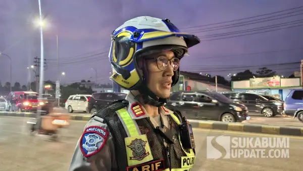 Kasat Lantas Polres Sukabumi, AKP Arif, di Exit Tol Parungkuda, Kamis (25/12/2025). (Sumber: SU/Ibnu Sanubari)